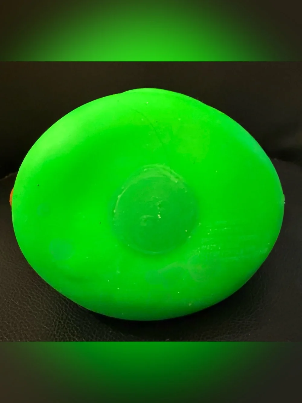 SUNNY DAYS TRENDING LAFFY QUACKS BRIGHT GREEN JUMBO SOFT SQUISHY  DUCK  NWT